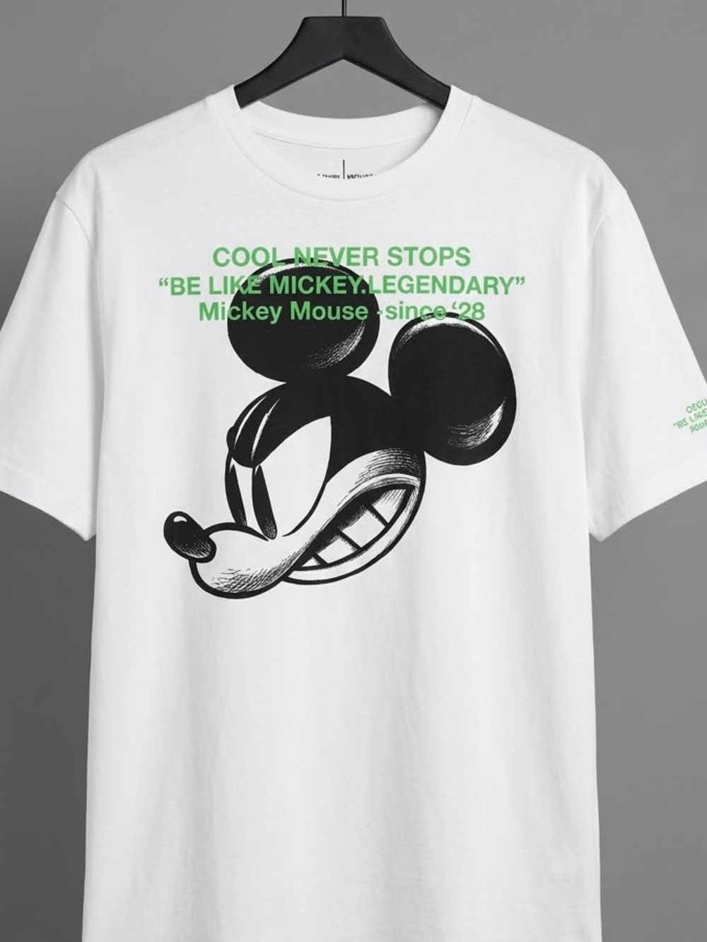 Disney x ZARA Mickey Mouse Graphic T-Shirt White Green Men’s Medium
